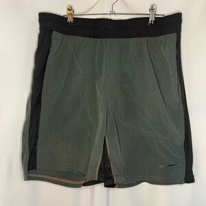 Nike Men's Grey and Black Shorts